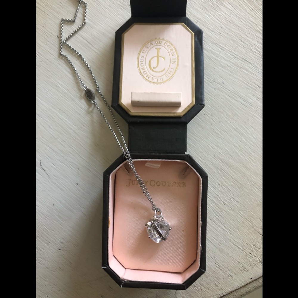 Juicy couture necklace